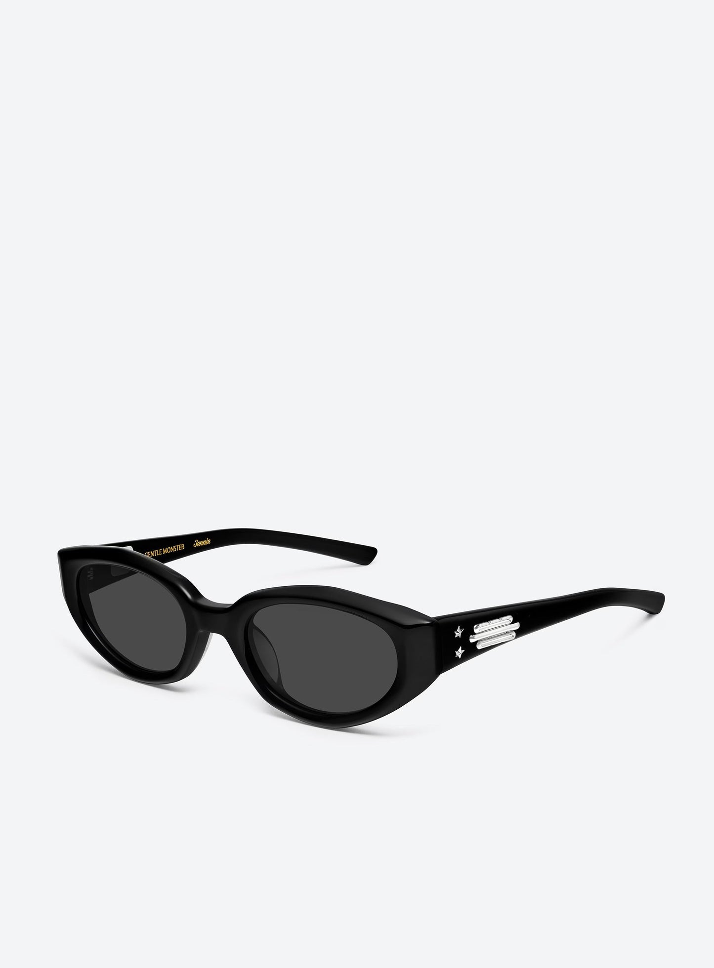 Jennie - Fish Tail 01